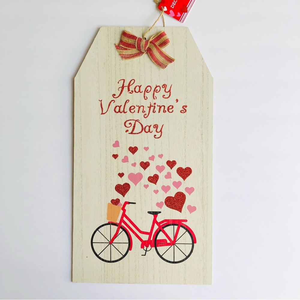 Happy Valentine’s Day Decor Sign - Picture 2 of 10